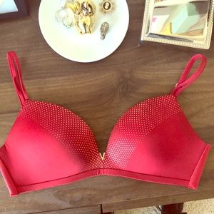 Wireless illusions VS bra 32D